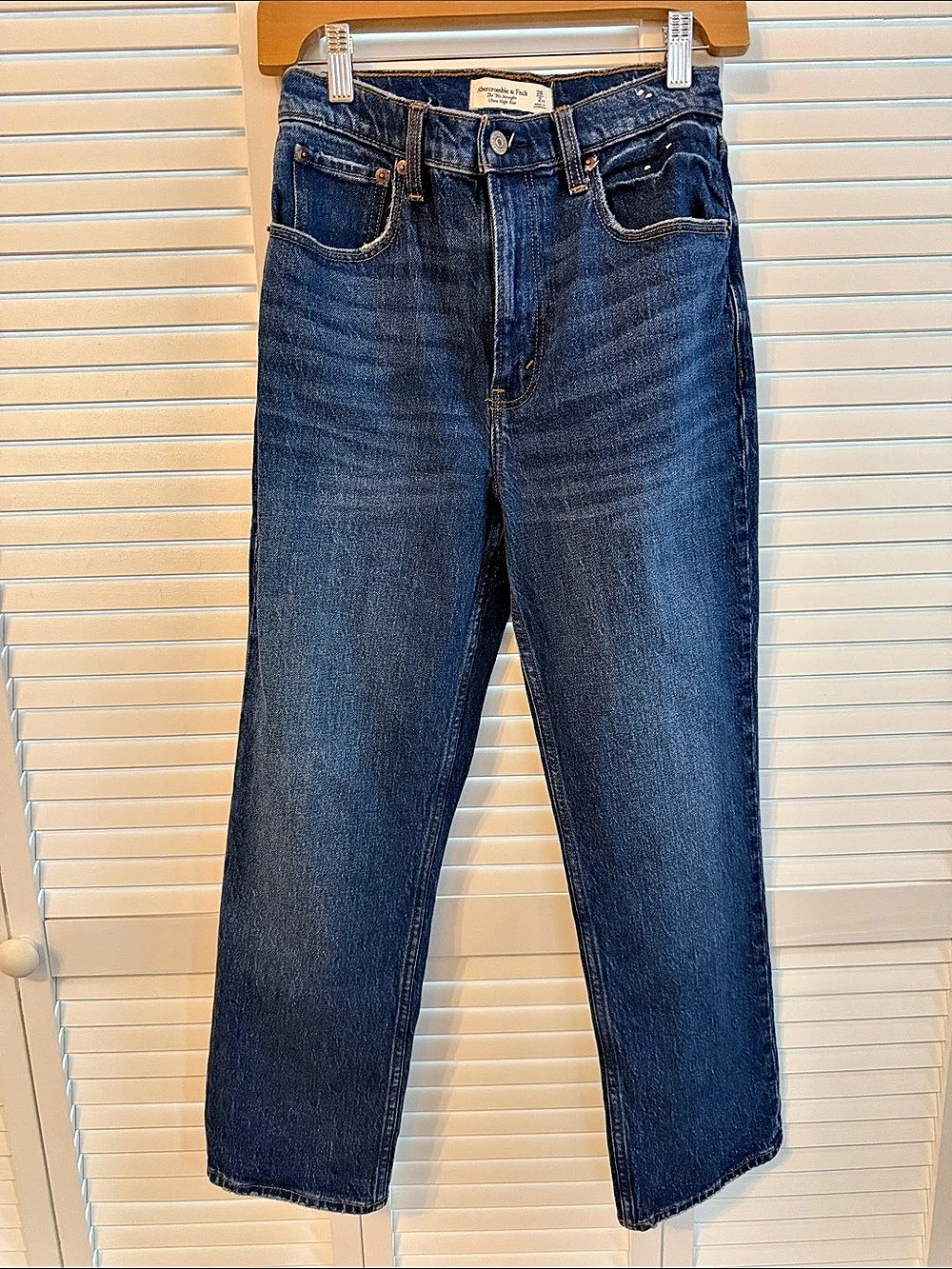 Abercrombie & Fitch The '90s Straight Ultra High Rise Jean Jeans Waist 26 Blue